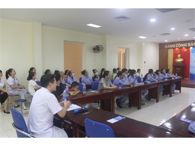 Họp hội đồng người bệnh, lắng nghe, chia sẻ và đồng hành.